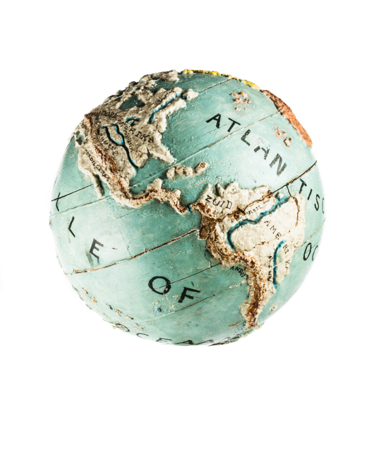 Wereldbol c Rossano Bacchin zonder Voet