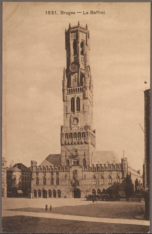 Zicht op de zuidzijde van de Markt met het Belfort 26 11 2024 p